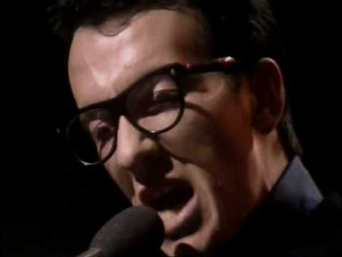 Elvis Costello - Red Shoes (Live TOTP 1977)