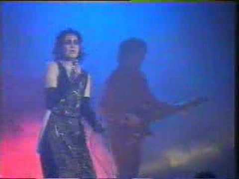 Siouxsie &amp; The Banshees - Helter Skelter